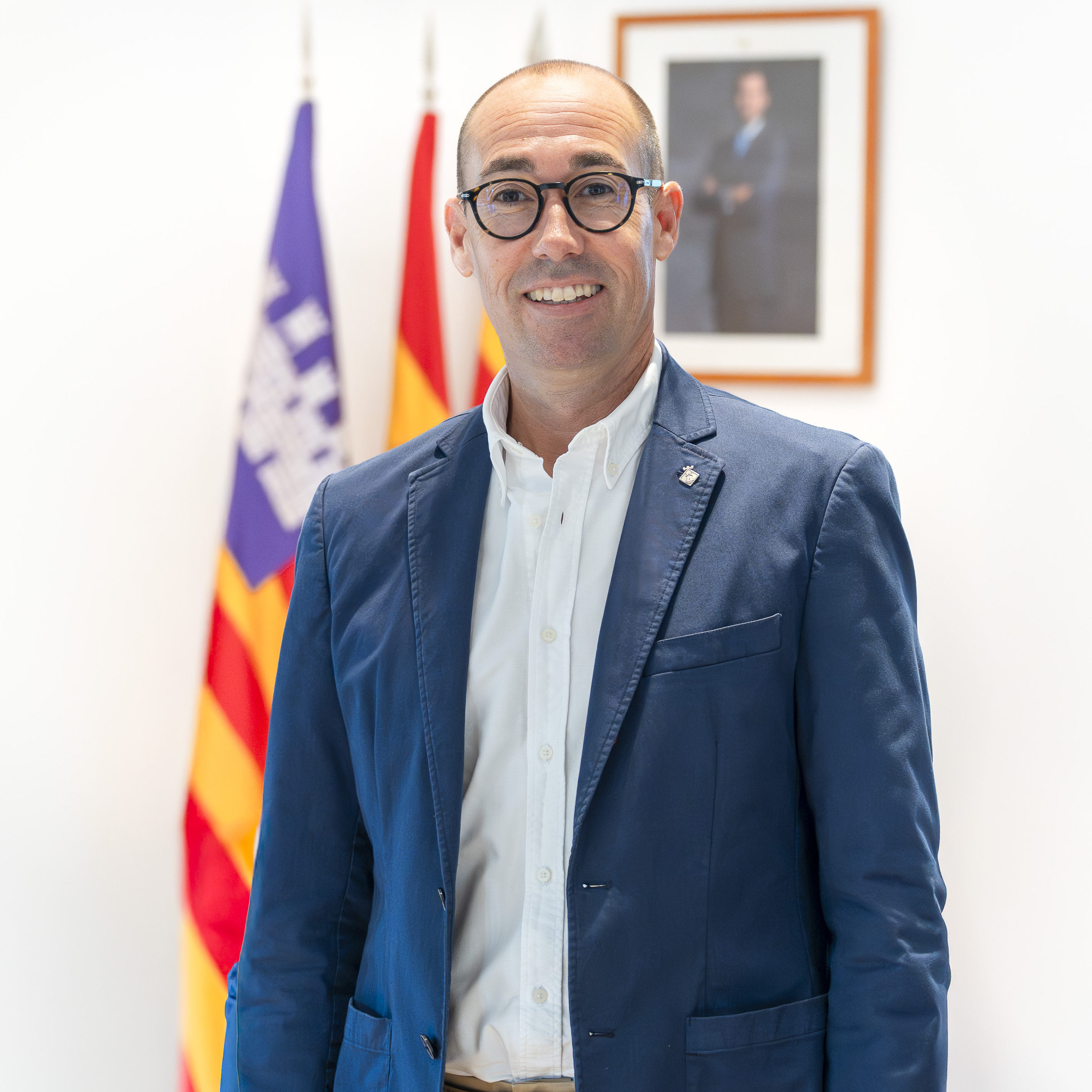 foto {{ $highCargo->nombre_completo  }}